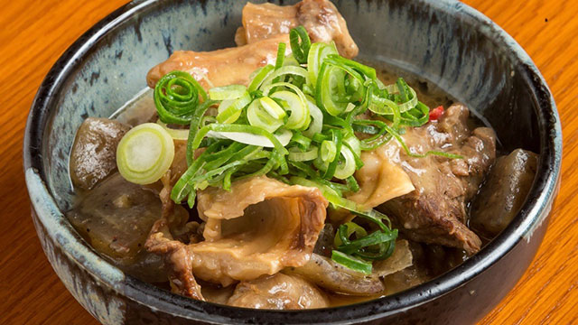 一押しメニューは牛すじどて煮
